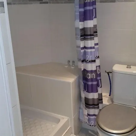 Otel Des Voyageurs 3*